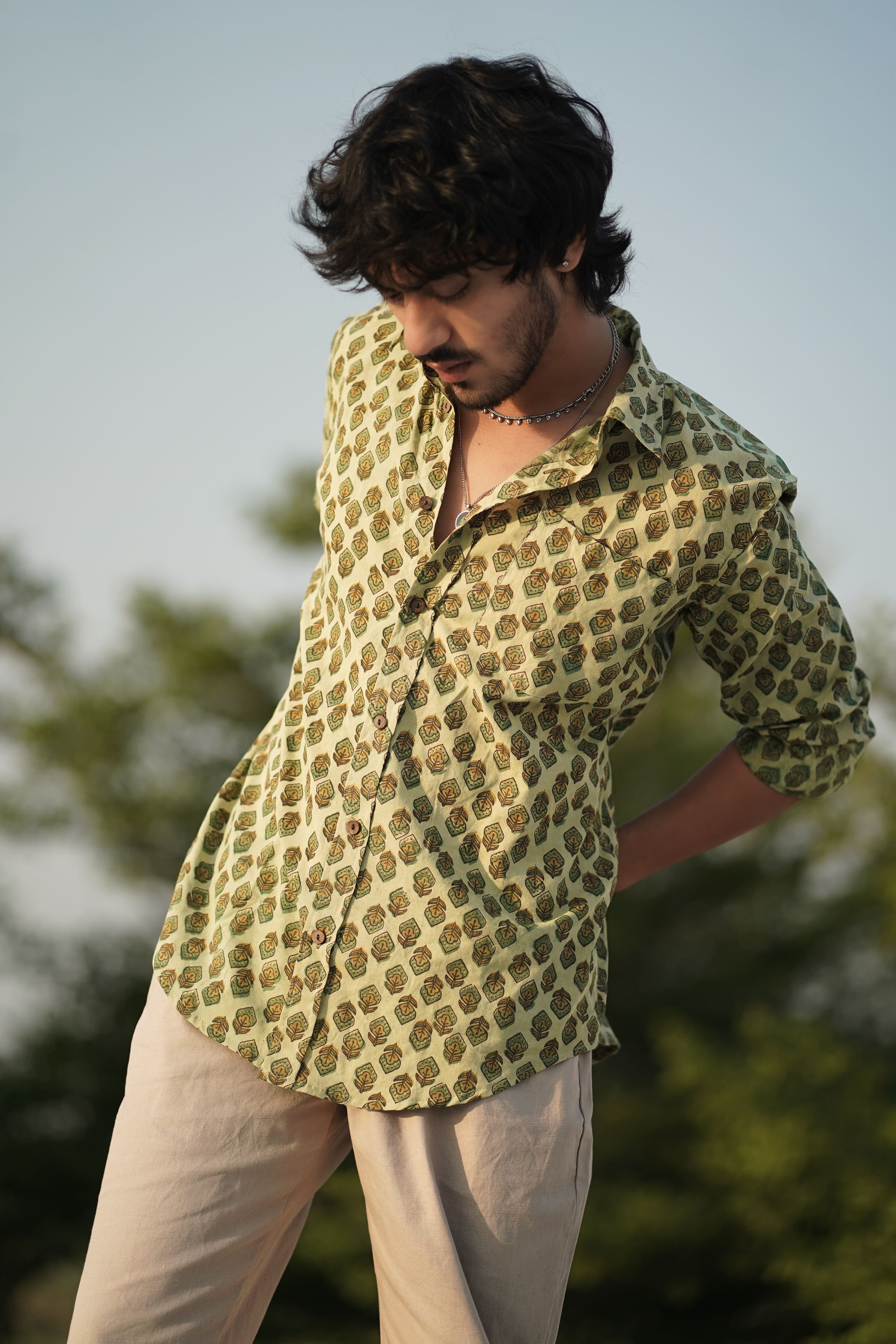 AMALTAAS BUTTI SHIRT