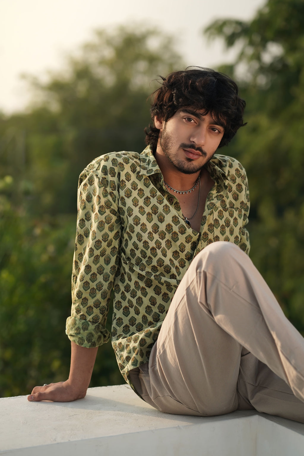 AMALTAAS BUTTI SHIRT